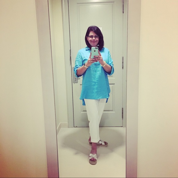 Meet You Posher, Melanie - Picture 2 of 5